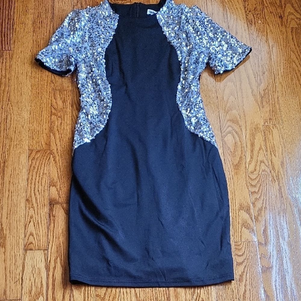 Grace Karin NWT Women's Black Dress with Silver Sequin Accents Size S.